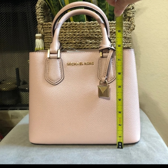 Michael Kors small purse - Picture 3 of 8